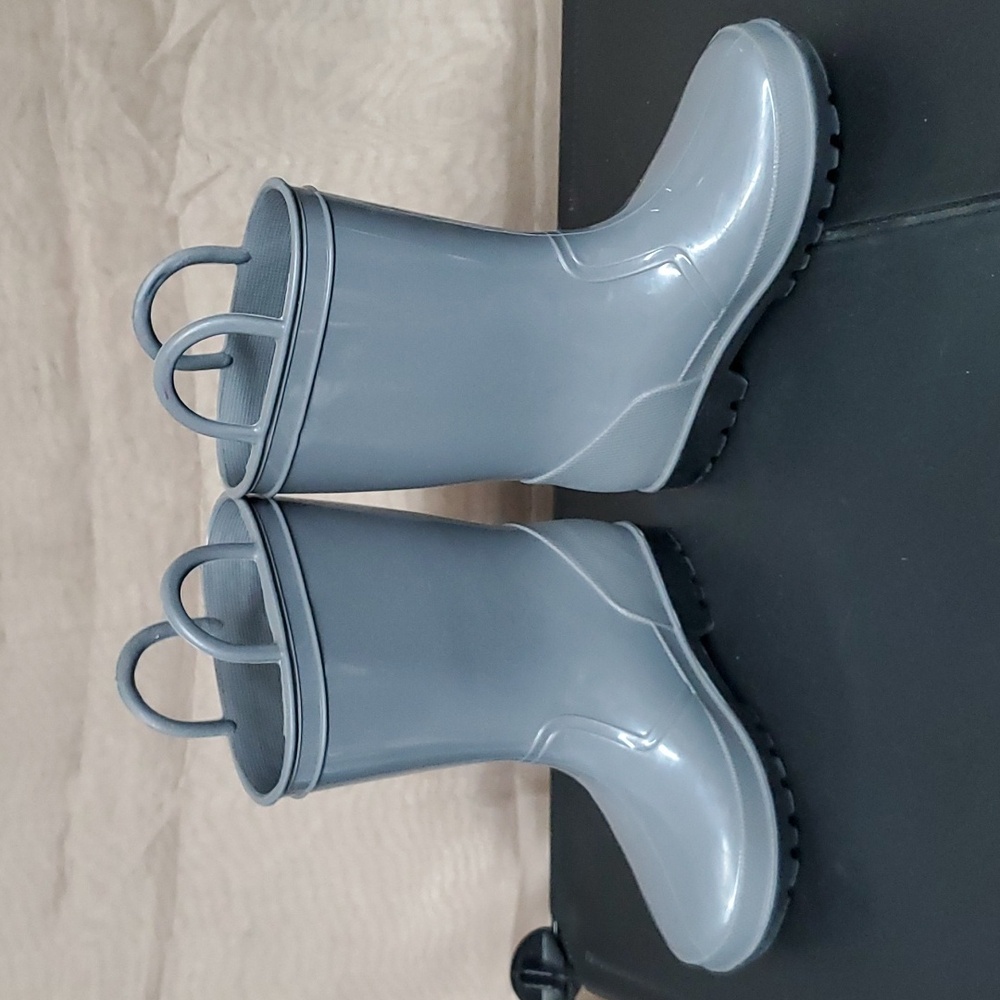 Rain boots, grey, toddler size 10